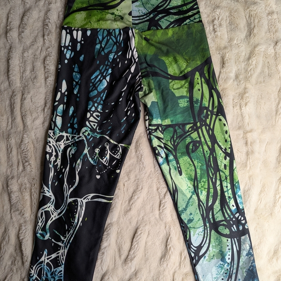 Kristina Benson Medium Green and Black Abstract Women's Leggings - Picture 10 of 13